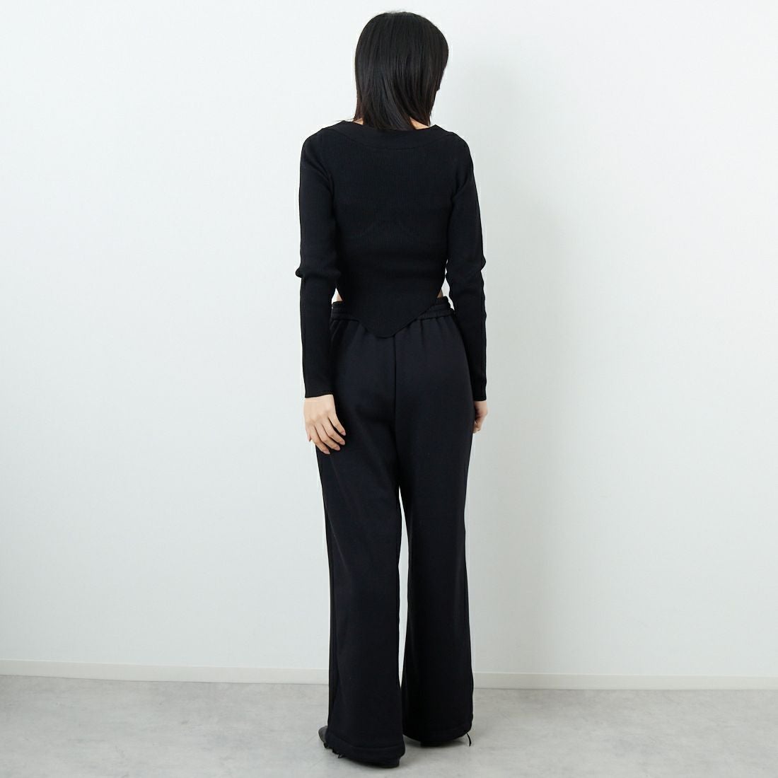 null. [ヌル] ビスチェリブニットトップス [153WNT255023] BLK &&モデル身長：162cm 着用サイズ：24&&