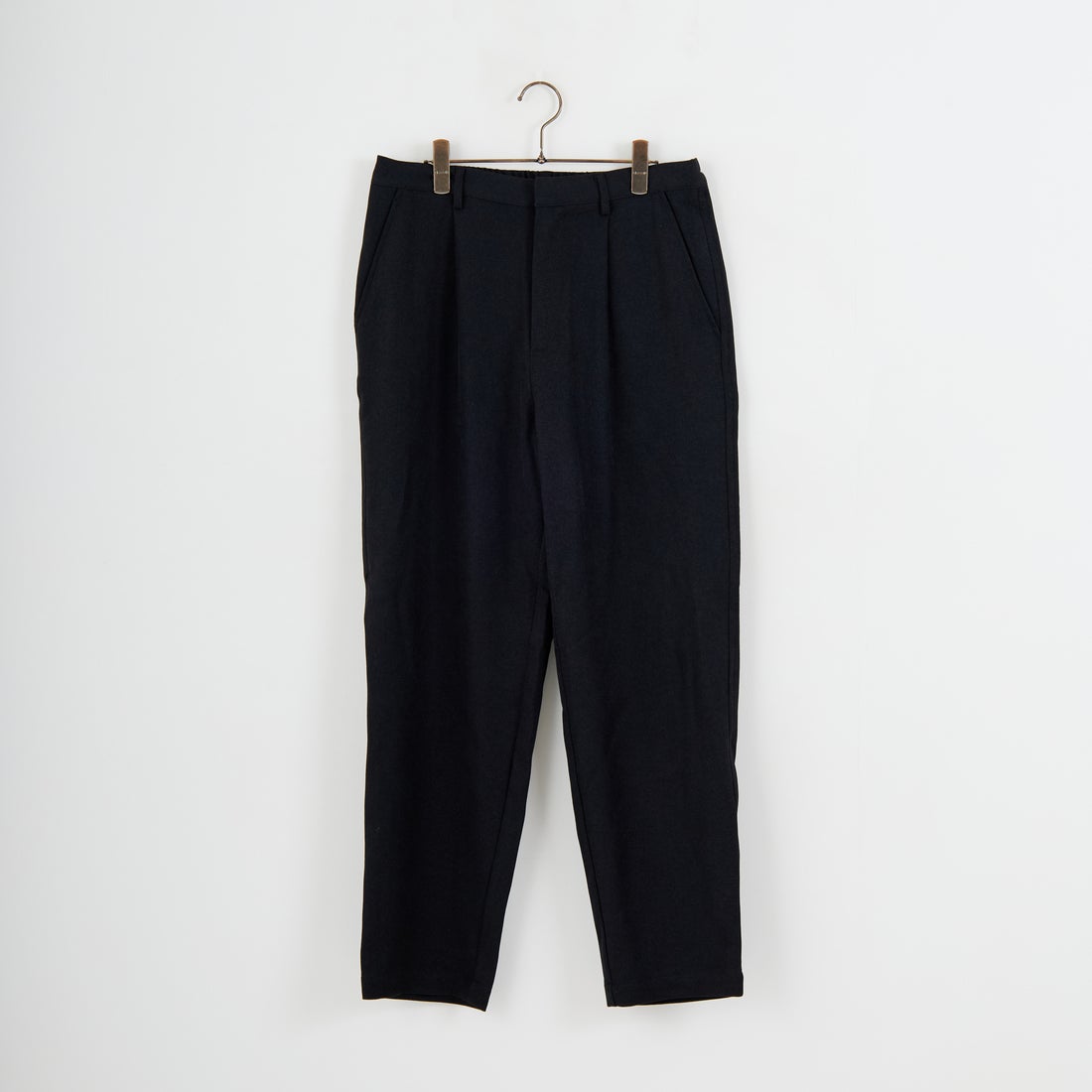 6 BLACK