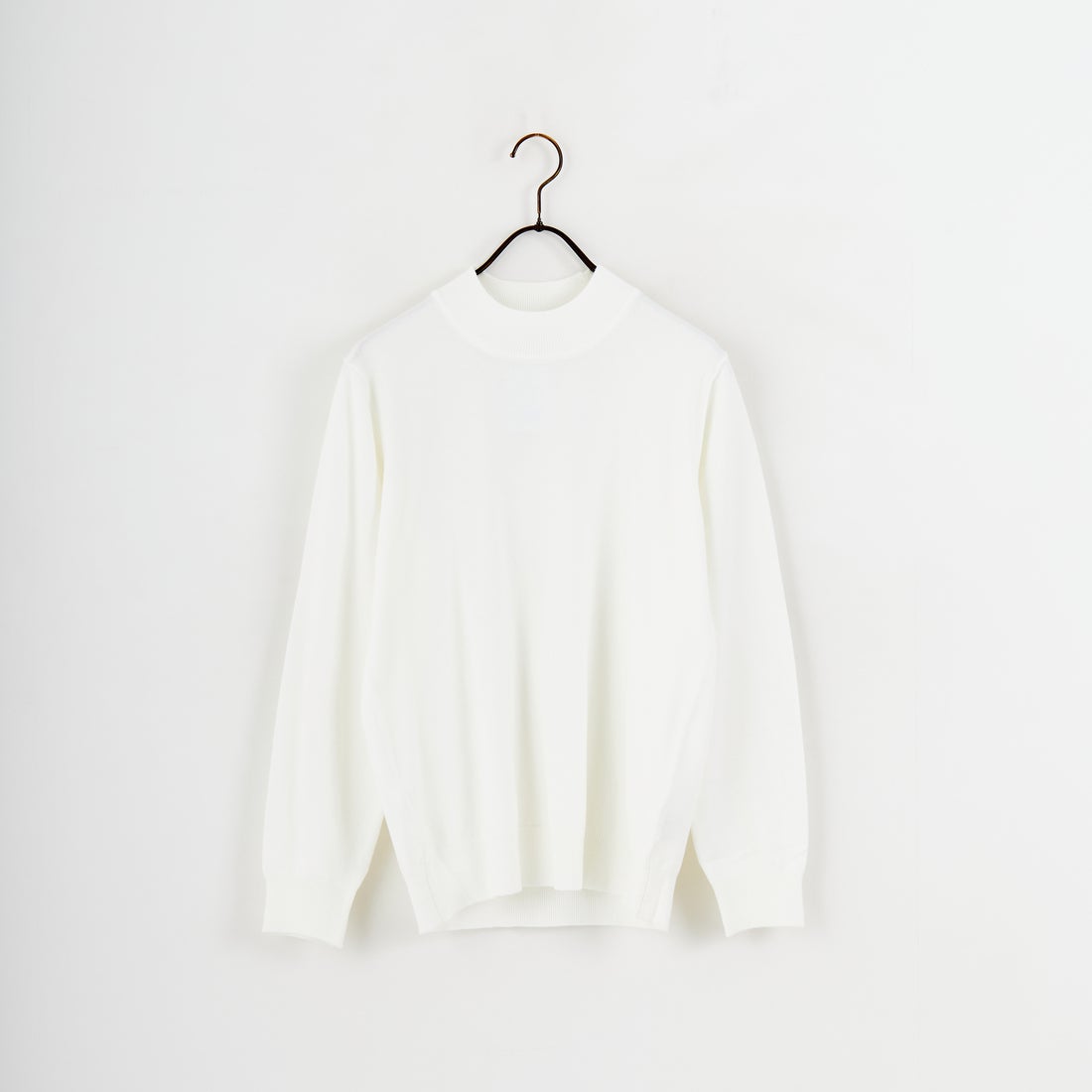 001 WHITE