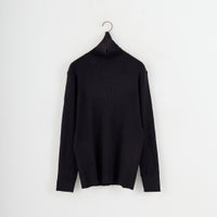 005 BLACK