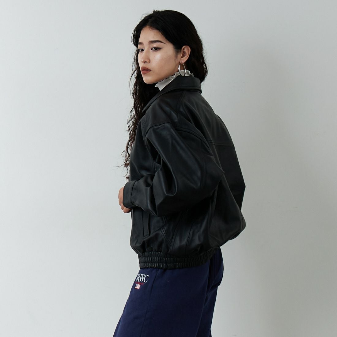 Jeans Factory Clothes [ジーンズファクトリークローズ] ラムボンバージャケット [25413JF] BLACK &&モデル身長：162cm 着用サイズ：S&&