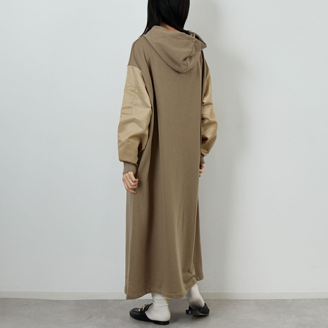 Jf Ready Made [ジェイエフレディメイド] 異素材ドッキングパーカーワンピース [922-24127] ﾌﾞﾗｳﾝ &&モデル身長：162cm 着用サイズ：F&&