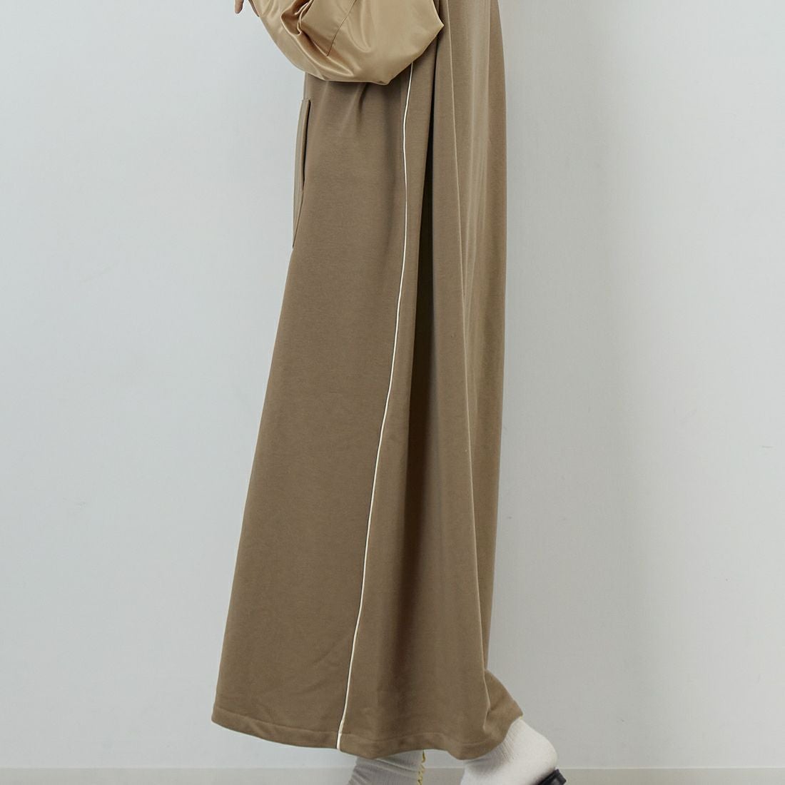 Jf Ready Made [ジェイエフレディメイド] 異素材ドッキングパーカーワンピース [922-24127] ﾌﾞﾗｳﾝ &&モデル身長：162cm 着用サイズ：F&&