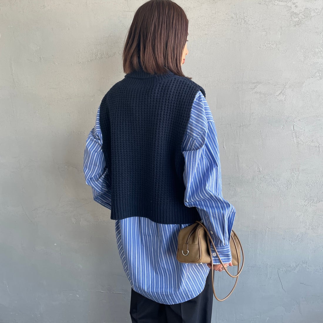 mizuiro ind [ミズイロインド] ワッフルハイネックベスト [4-220093] 77 NAVY &&モデル身長：159cm 着用サイズ：F&&