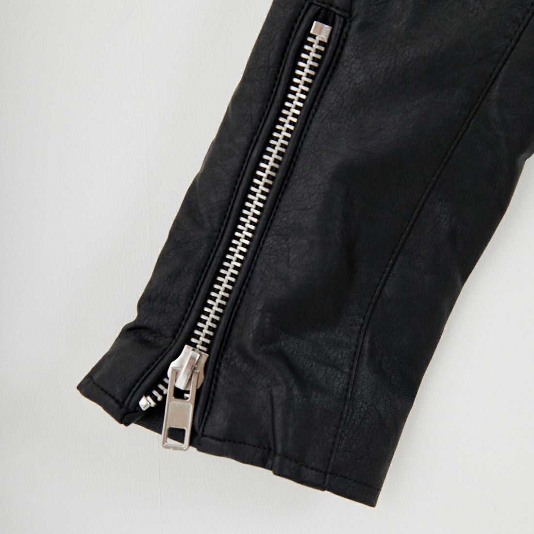 33Degrees [サーティスリーディグリーズ] フェイクレザー シングル