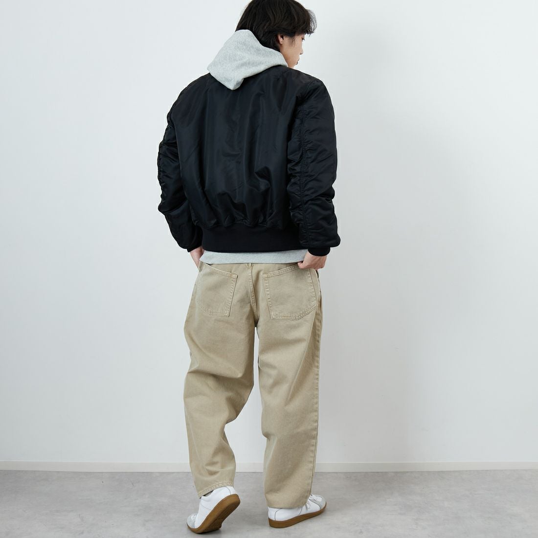 ALPHA [アルファ] MA-1フライトジャケット [MJM21000C1] BLACK &&モデル身長：179cm 着用サイズ：L&&