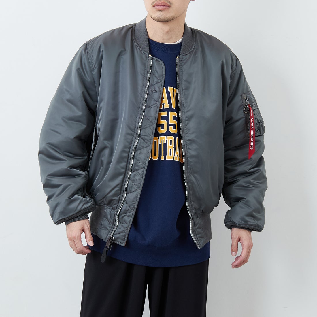 ALPHA [アルファ] MA-1フライトジャケット [MJM21000C1] GUNMETAL &&モデル身長：168cm 着用サイズ：L&&