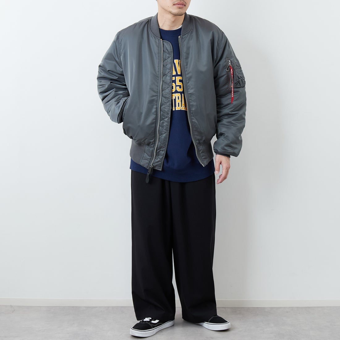 ALPHA [アルファ] MA-1フライトジャケット [MJM21000C1] GUNMETAL &&モデル身長：168cm 着用サイズ：L&&