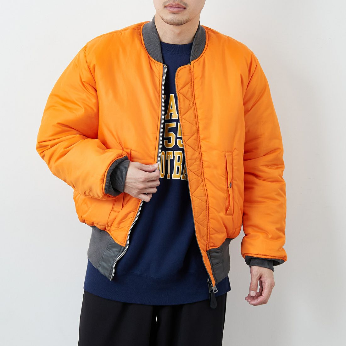 ALPHA [アルファ] MA-1フライトジャケット [MJM21000C1] GUNMETAL &&モデル身長：168cm 着用サイズ：L&&