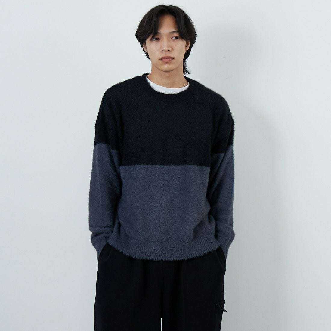 33Degrees [サーティスリーディグリーズ] シャギーツートンクルーネックニット [725807] BLK/CHR &&モデル身長：179cm 着用サイズ：M&&