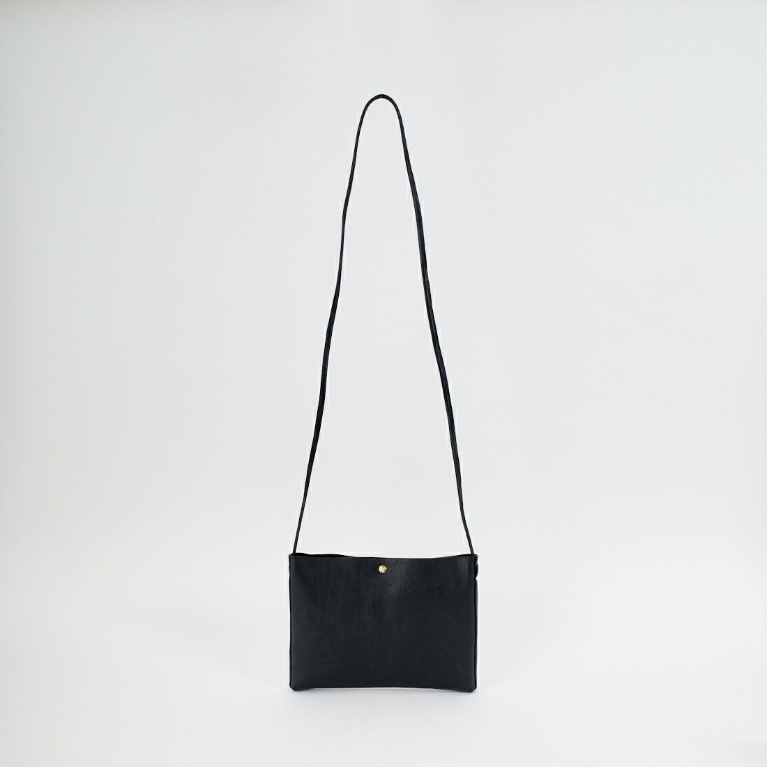 IL BISONTE [イルビゾンテ] レザークロスボディバッグ [54192300110] 35 ﾌﾞﾗｯｸ