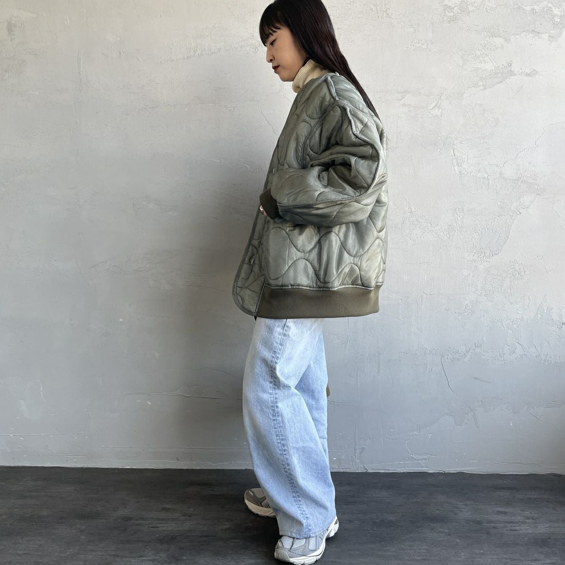 ODDMENT [オッドメント] キルティング MA-1ジャケット [QUILTING-MA-1] GREY &&モデル身長：150cm 着用サイズ：ONE SIZE&&