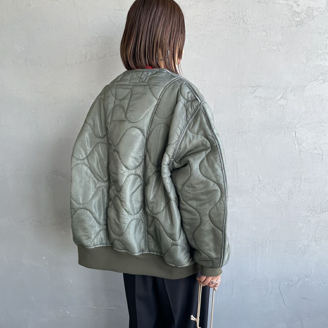 ODDMENT [オッドメント] キルティング MA-1ジャケット [QUILTING-MA-1] GREY &&モデル身長：159cm 着用サイズ：ONE SIZE&&