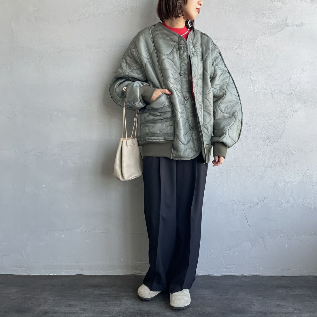 ODDMENT [オッドメント] キルティング MA-1ジャケット [QUILTING-MA-1] GREY &&モデル身長：159cm 着用サイズ：ONE SIZE&&