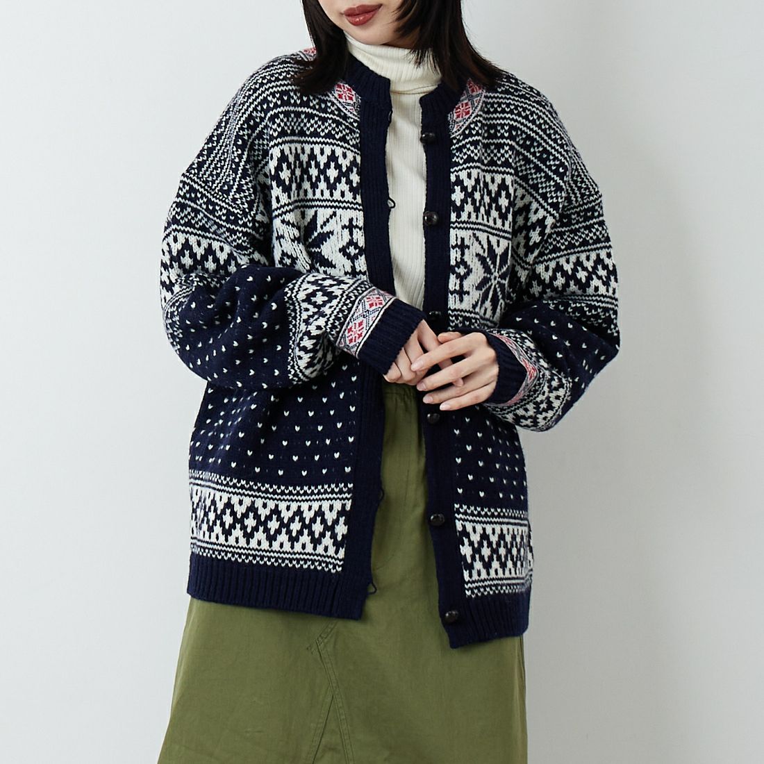 THE SHINZONE [ザ シンゾーン] ノルウェーニットカーディガン [25AMSNI05] 85 NAVY &&モデル身長：162cm 着用サイズ：F0&&