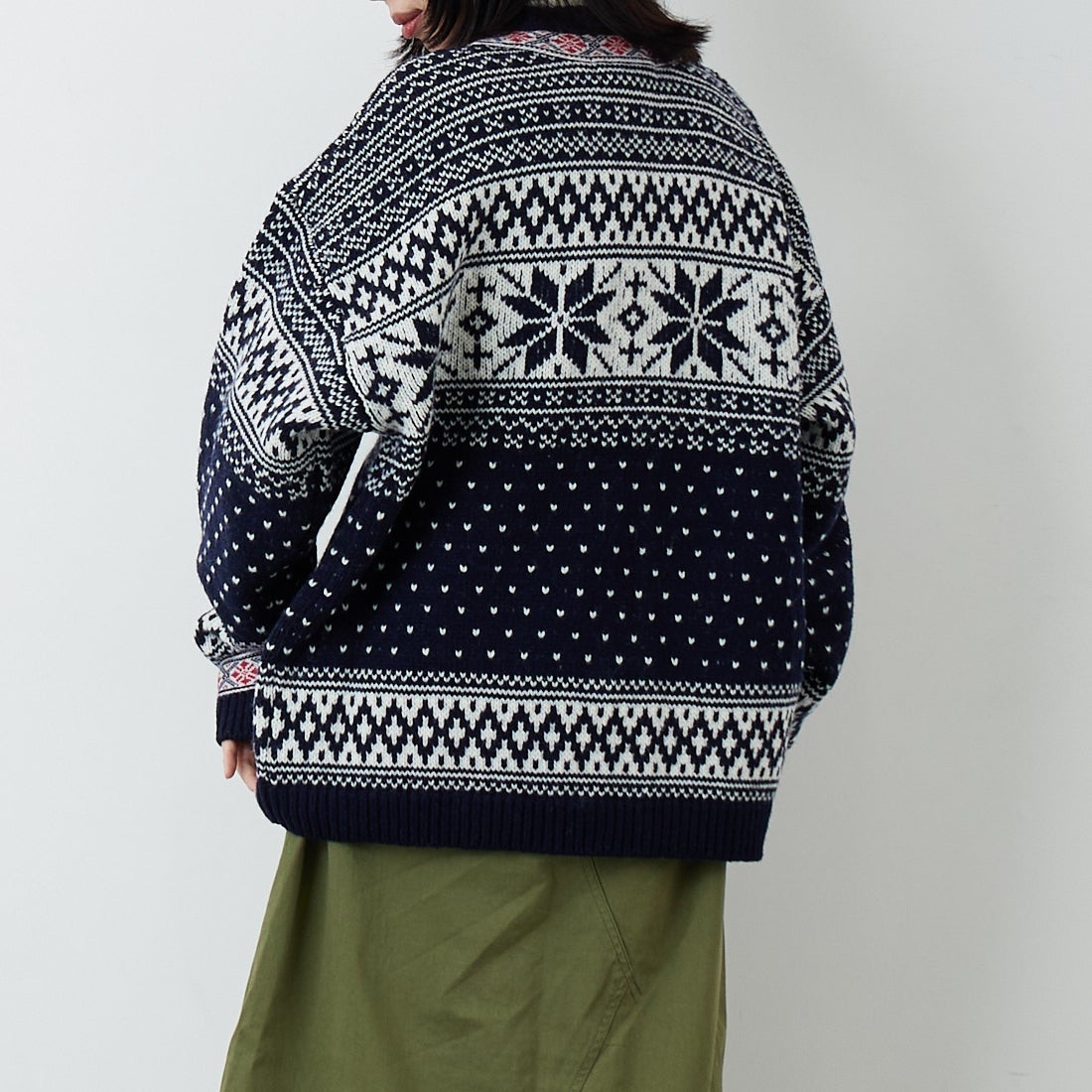 THE SHINZONE [ザ シンゾーン] ノルウェーニットカーディガン [25AMSNI05] 85 NAVY &&モデル身長：162cm 着用サイズ：F0&&