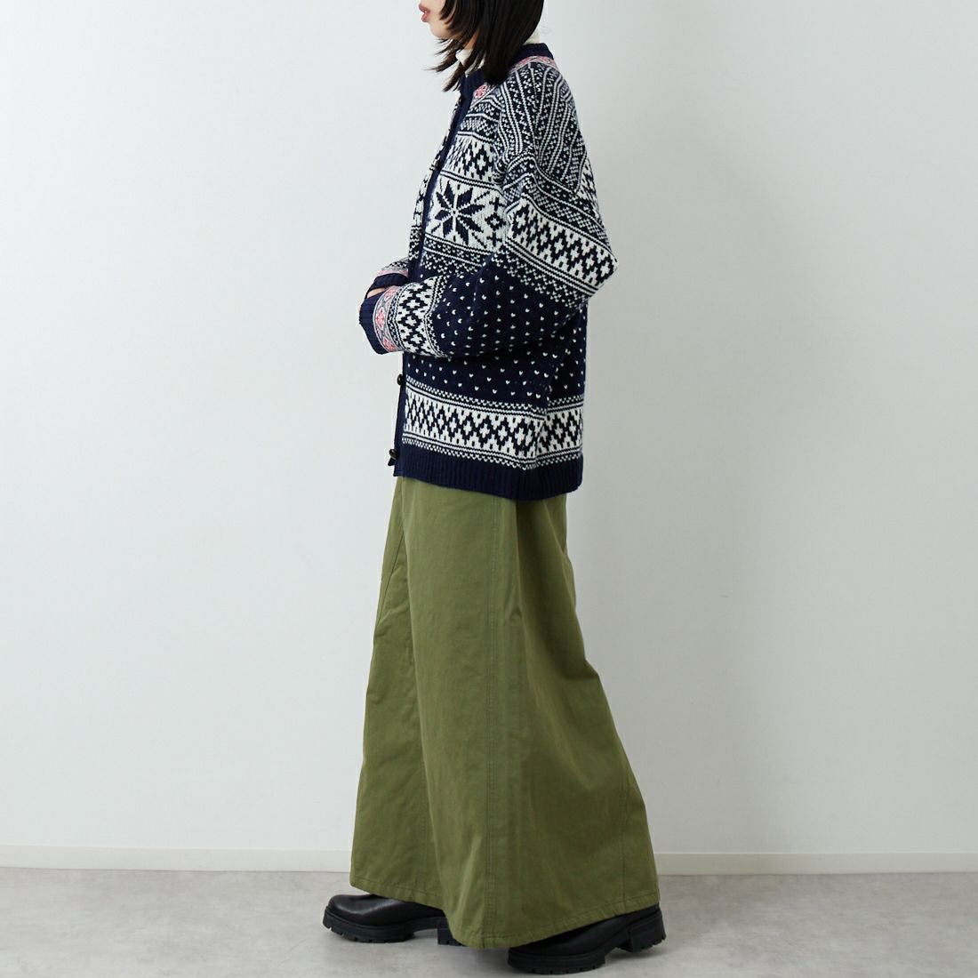 THE SHINZONE [ザ シンゾーン] ノルウェーニットカーディガン [25AMSNI05] 85 NAVY &&モデル身長：162cm 着用サイズ：F0&&