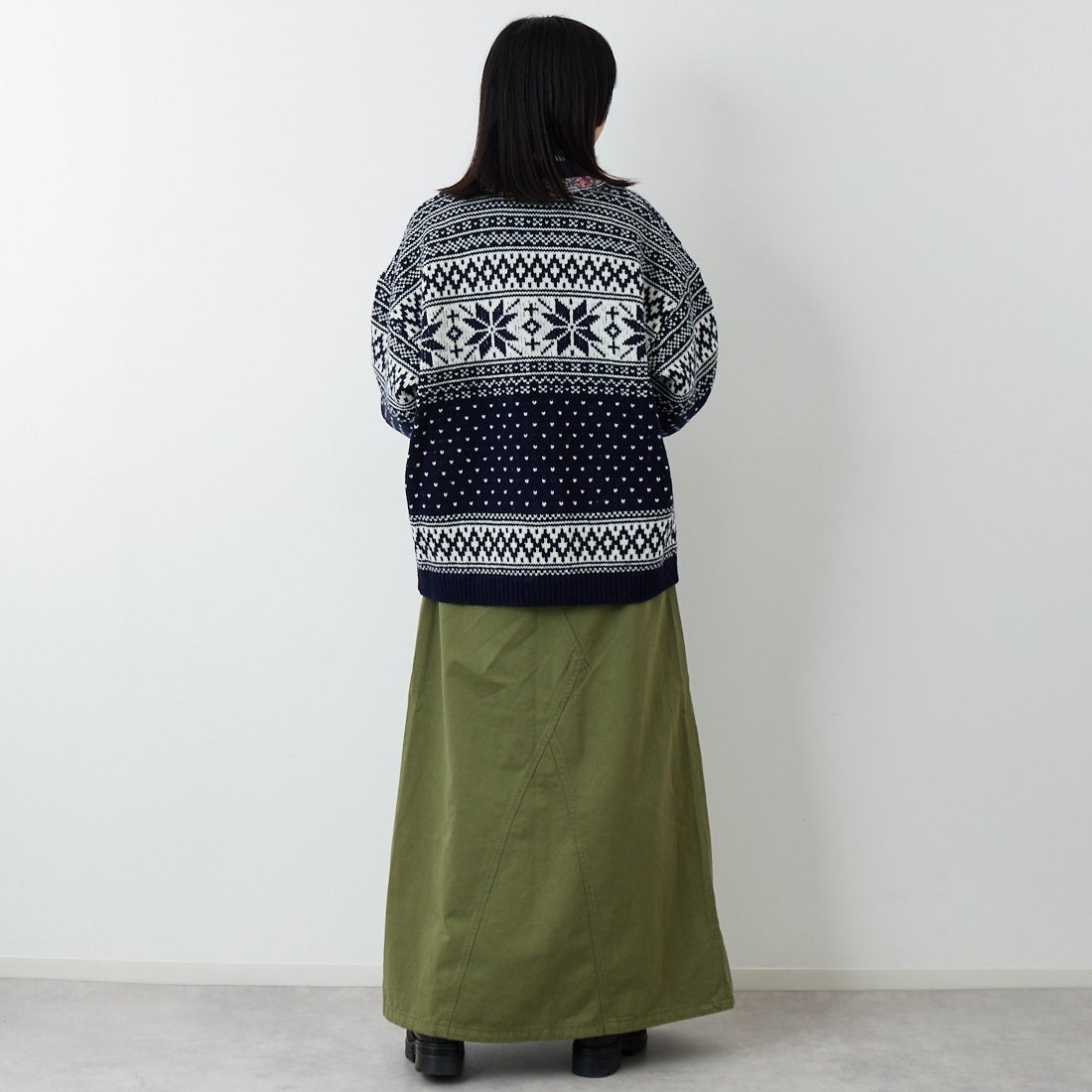 THE SHINZONE [ザ シンゾーン] ノルウェーニットカーディガン [25AMSNI05] 85 NAVY &&モデル身長：162cm 着用サイズ：F0&&