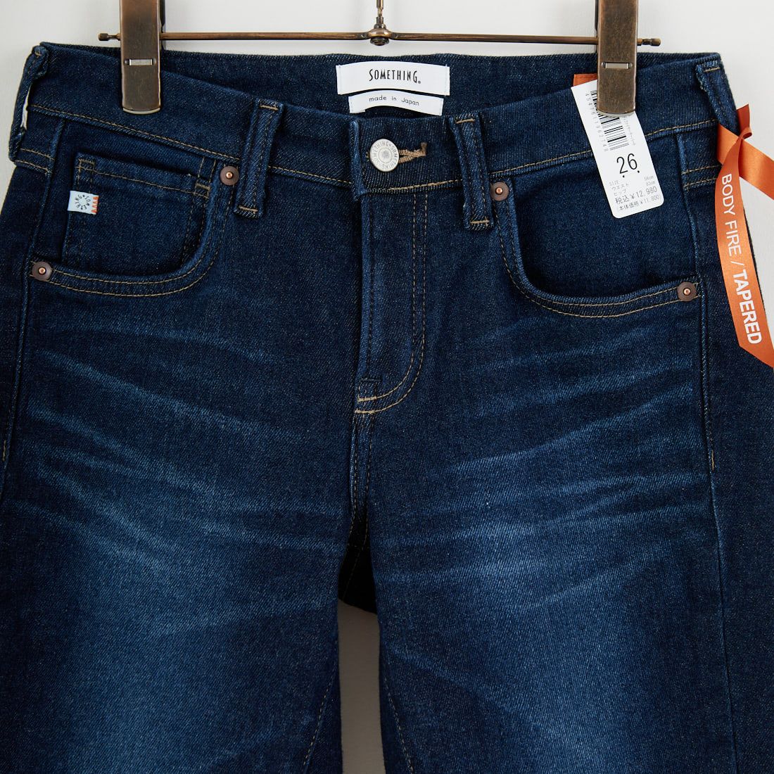 SOMETHING [サムシング] BODY FIRE テーパードデニムパンツ [SW38] 2526 D.BLU