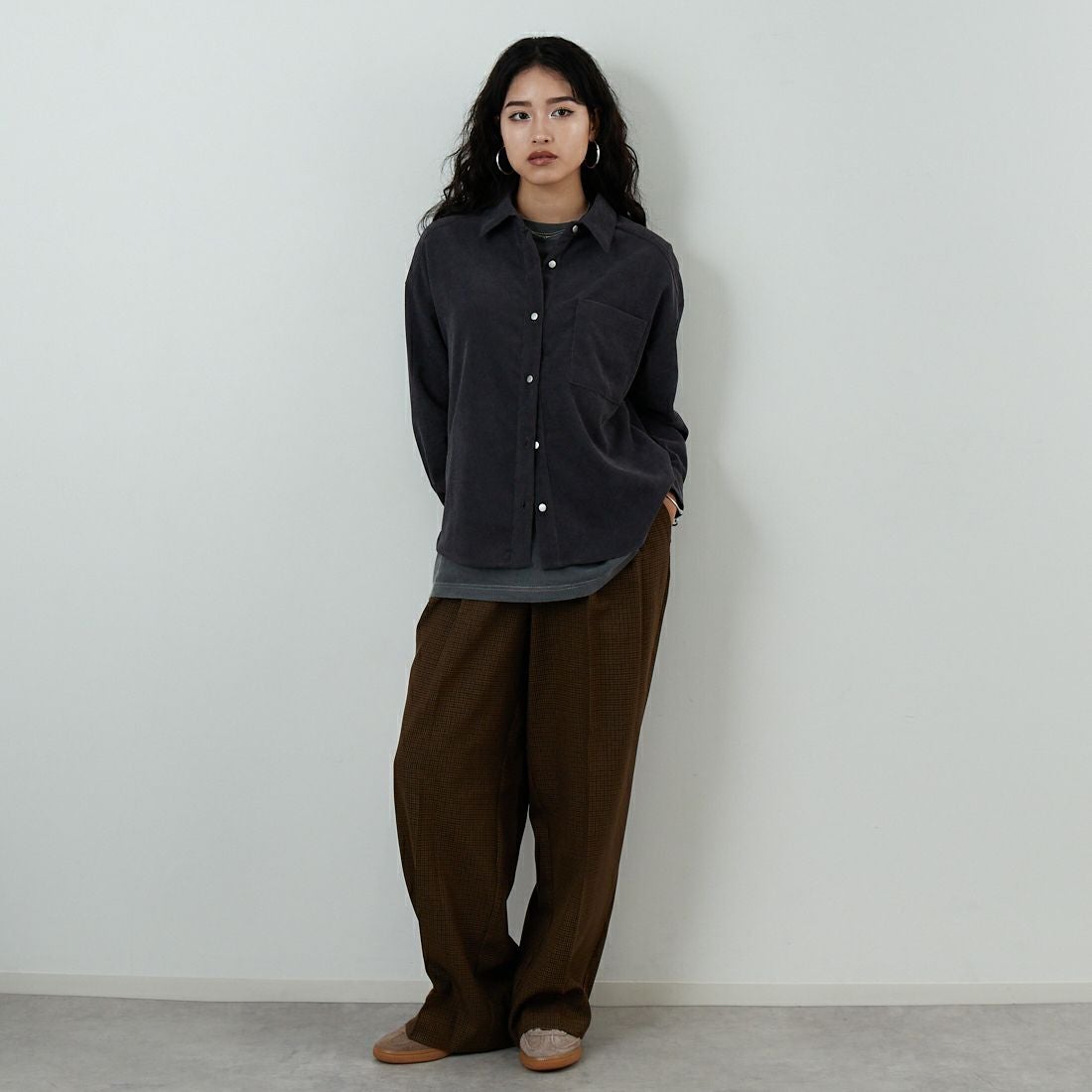 Jf Ready Made [ジイエフレディメイド] コーデュロイドロップタックブラウス [4225650] ﾁｬｺｰﾙｸﾞﾚｰ &&モデル身長：162cm 着用サイズ：F&&