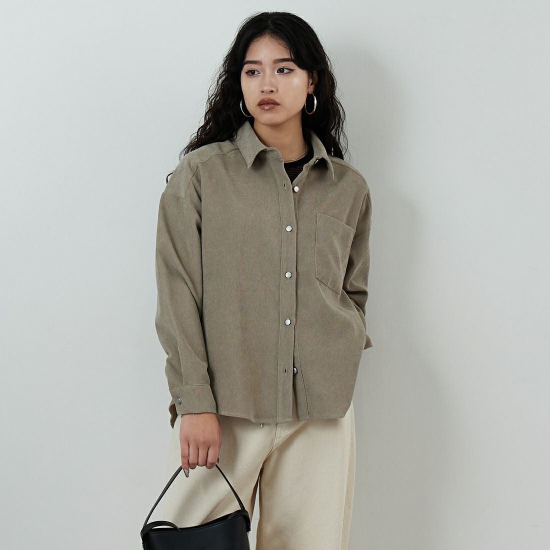 Jf Ready Made [ジイエフレディメイド] コーデュロイドロップタックブラウス [4225650] ｸﾞﾚｰﾍﾞｰｼﾞｭ &&モデル身長：162cm 着用サイズ：F&&