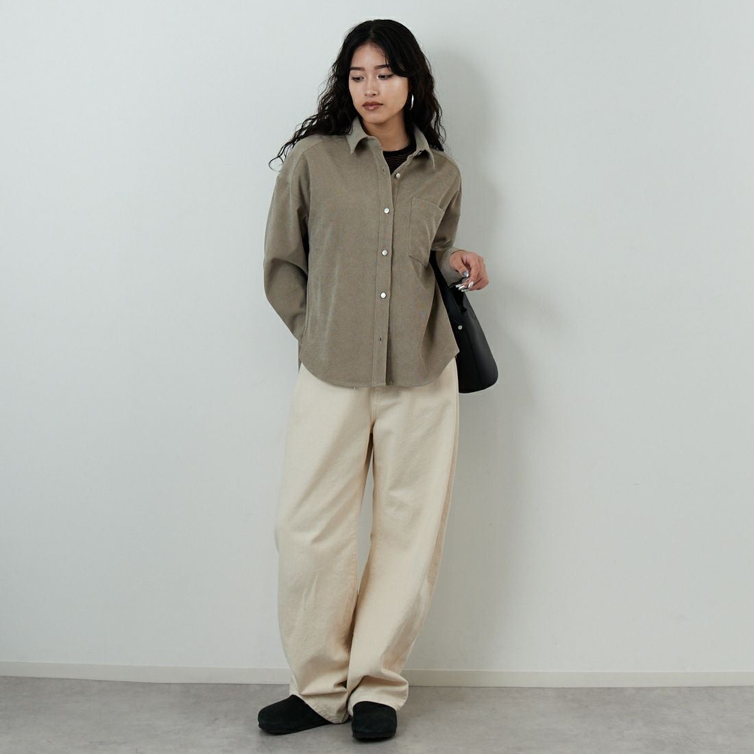 Jf Ready Made [ジイエフレディメイド] コーデュロイドロップタックブラウス [4225650] ｸﾞﾚｰﾍﾞｰｼﾞｭ &&モデル身長：162cm 着用サイズ：F&&