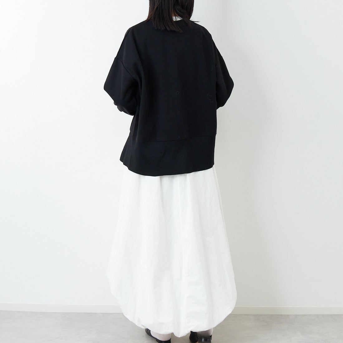 Jf Ready Made [ジェイエフレディメイド] 圧縮起毛サイド切替プルオーバー [3225750] ﾌﾞﾗｯｸ &&モデル身長：162cm 着用サイズ：F&&