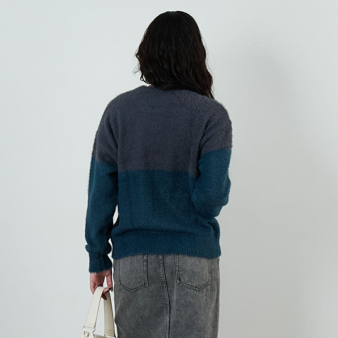 Jf Ready Made [ジェイエフレディメイド] シャギーツートンクルーネックニット [725807]CHR/GRN &&モデル身長：162cm 着用サイズ：F&&