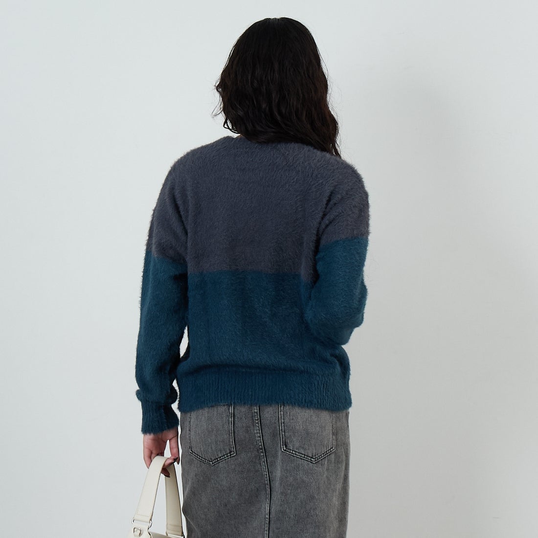 Jf Ready Made [ジェイエフレディメイド] シャギーツートンクルーネックニット [725807]CHR/GRN &&モデル身長：162cm 着用サイズ：F&&