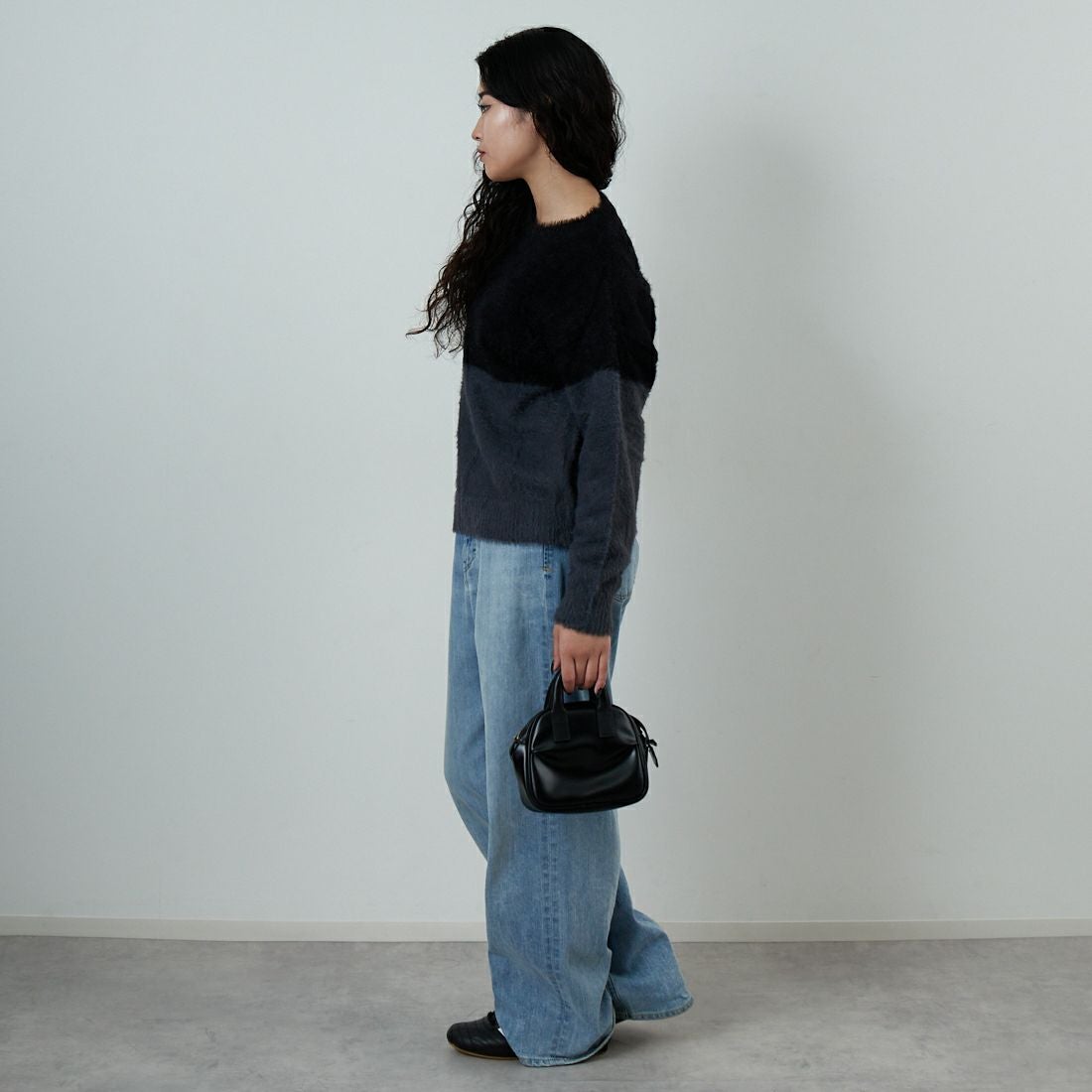 Jf Ready Made [ジェイエフレディメイド] シャギーツートンクルーネックニット [725807]BLK/CHR &&モデル身長：162cm 着用サイズ：F&&