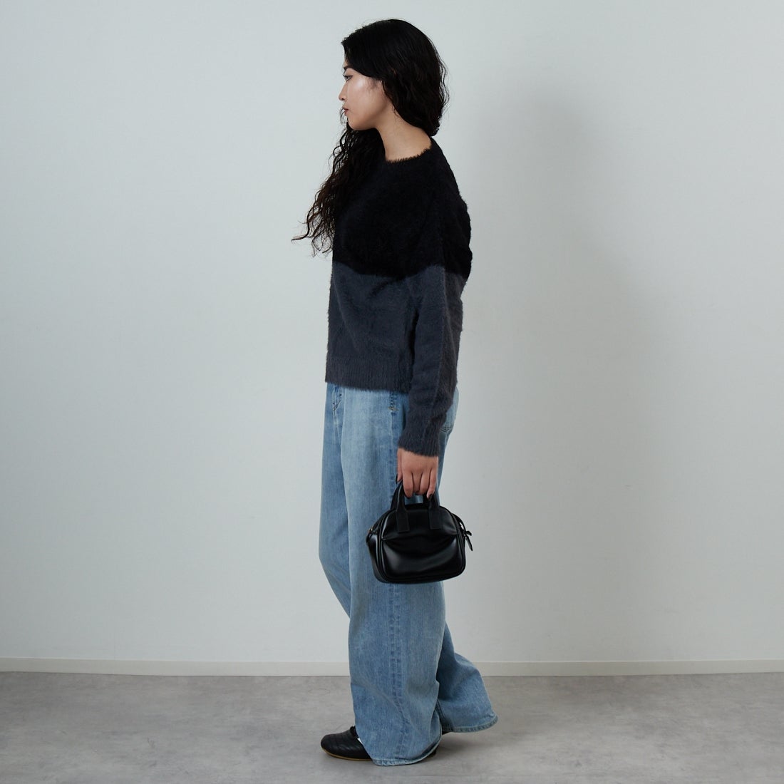 Jf Ready Made [ジェイエフレディメイド] シャギーツートンクルーネックニット [725807]BLK/CHR &&モデル身長：162cm 着用サイズ：F&&