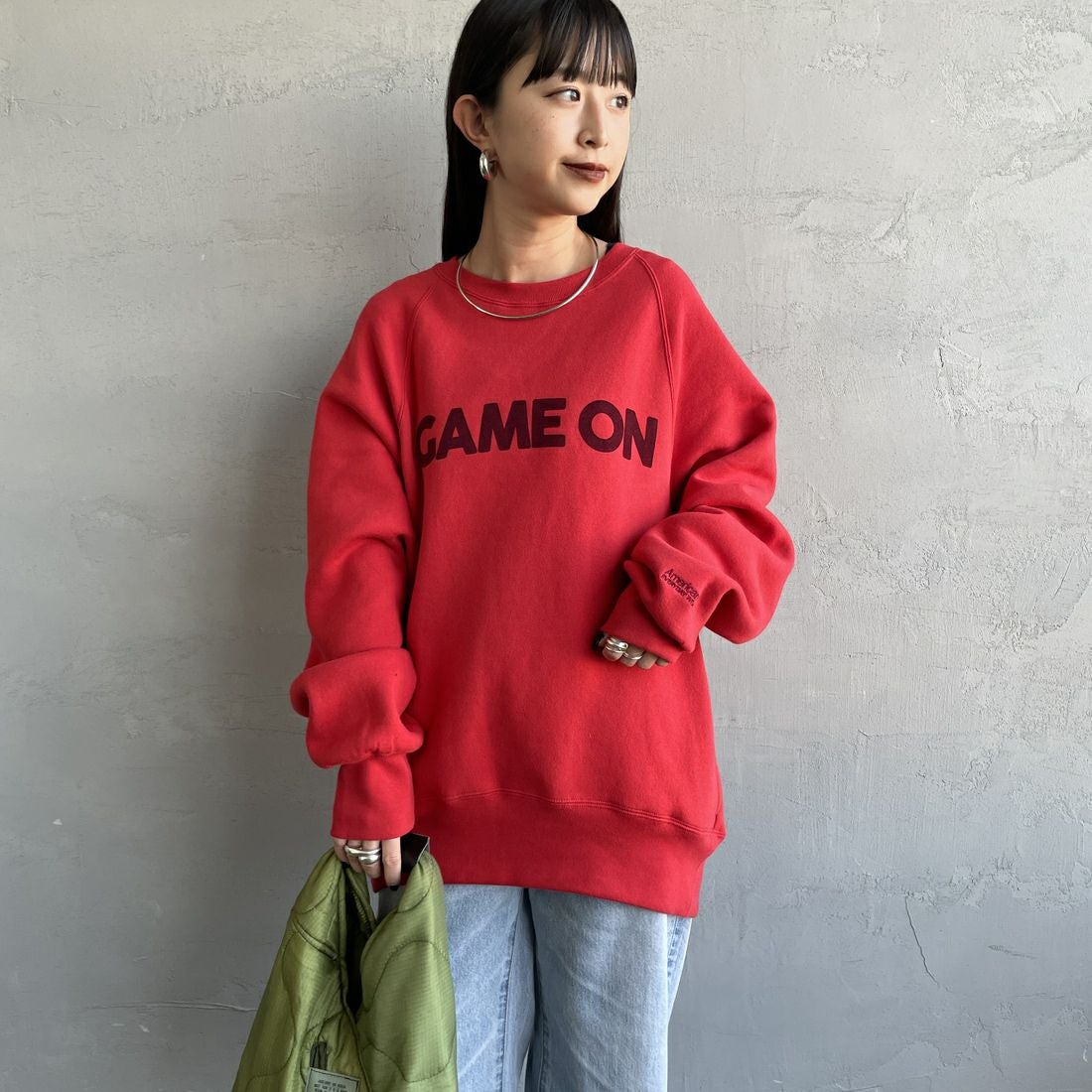 Americana [アメリカーナ] ボリュームスリーブ クルーネックスウェット [BRF-797A-1] ﾚｯﾄﾞ &&モデル身長：150cm 着用サイズ：ONE SIZE&&