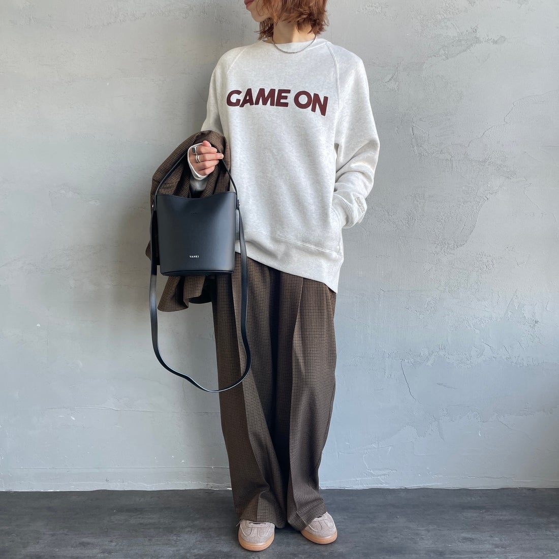 Americana [アメリカーナ] ボリュームスリーブ クルーネックスウェット [BRF-797A-1] ｱｯｼｭ &&モデル身長：158cm 着用サイズ：ONE SIZE&&