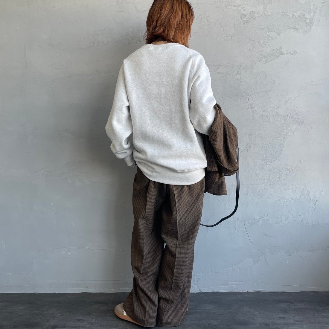 Americana [アメリカーナ] ボリュームスリーブ クルーネックスウェット [BRF-797A-1] ｱｯｼｭ &&モデル身長：158cm 着用サイズ：ONE SIZE&&