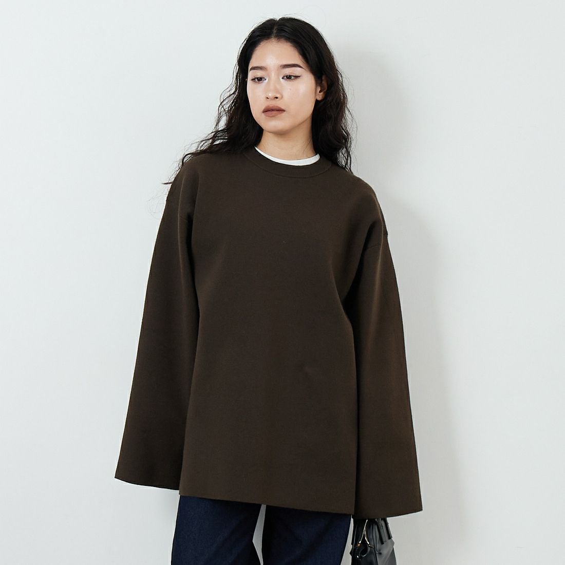 RIM.ARK [リムアーク] ミドルレングス ボックスニットプルオーバー [460JSL70-2211] KHA &&モデル身長：162cm 着用サイズ：F&&