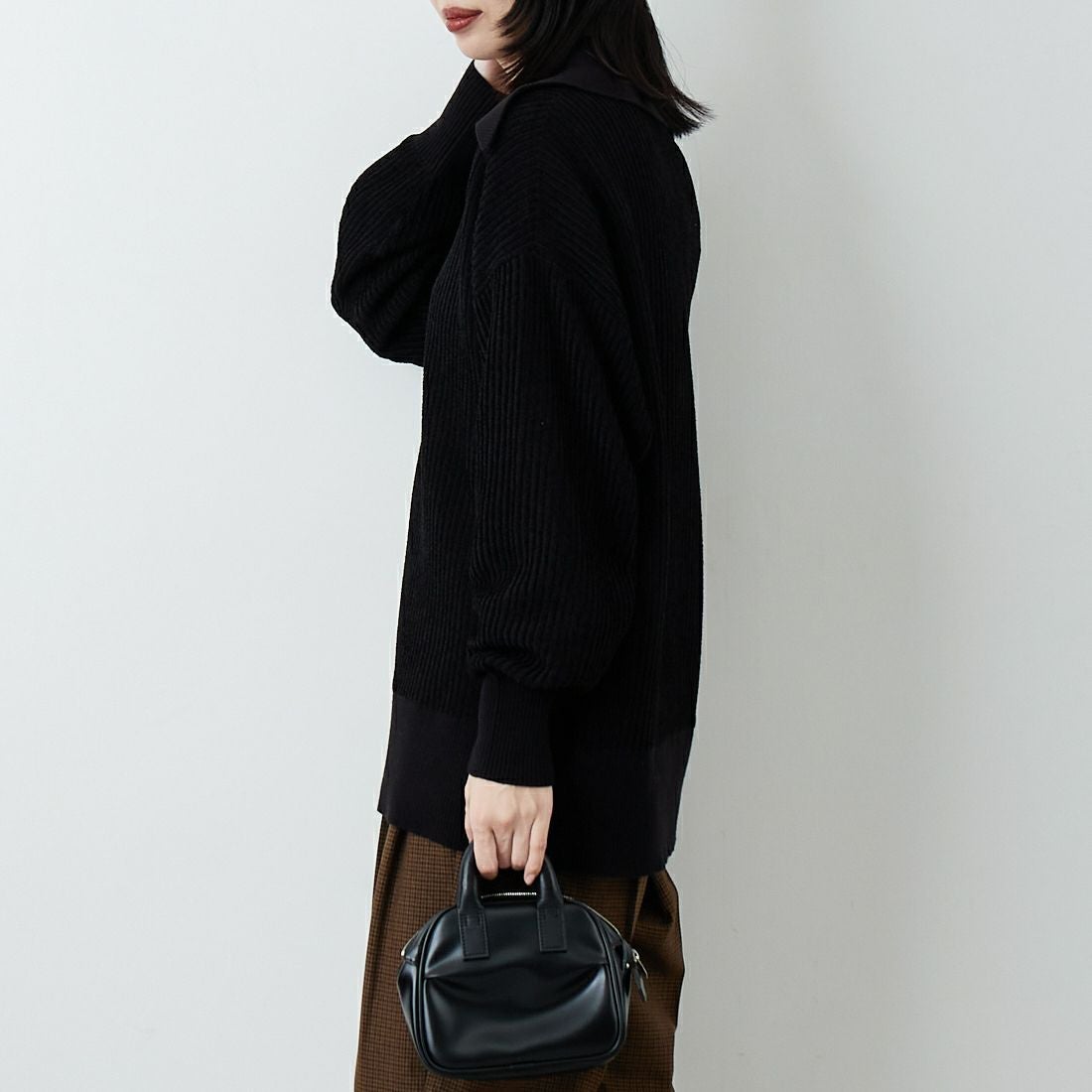 RIM.ARK [リムアーク] ベーシックカラーリブプルオーバー [460JSL70-2271] BLK &&モデル身長：162cm 着用サイズ：F&&