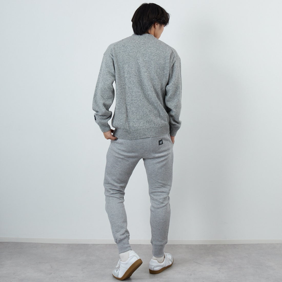 The Endless Summer [エンドレスサマー] BUHI サガラ刺繍ウールニット [AS-25774323] 03 MIX GRY &&モデル身長：179cm 着用サイズ：M&&