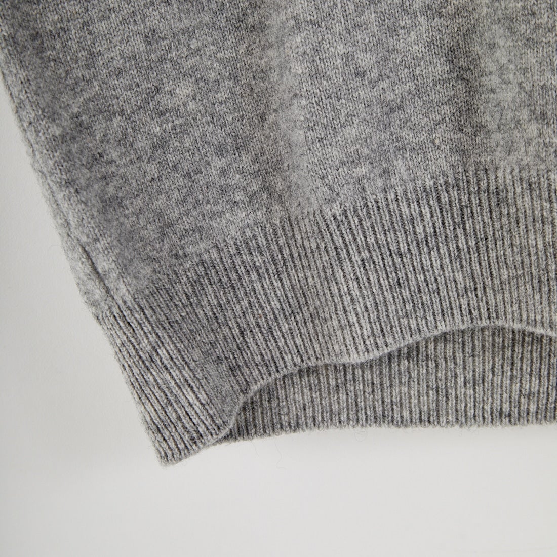 The Endless Summer [エンドレスサマー] BUHI サガラ刺繍ウールニット [AS-25774323] 03 MIX GRY