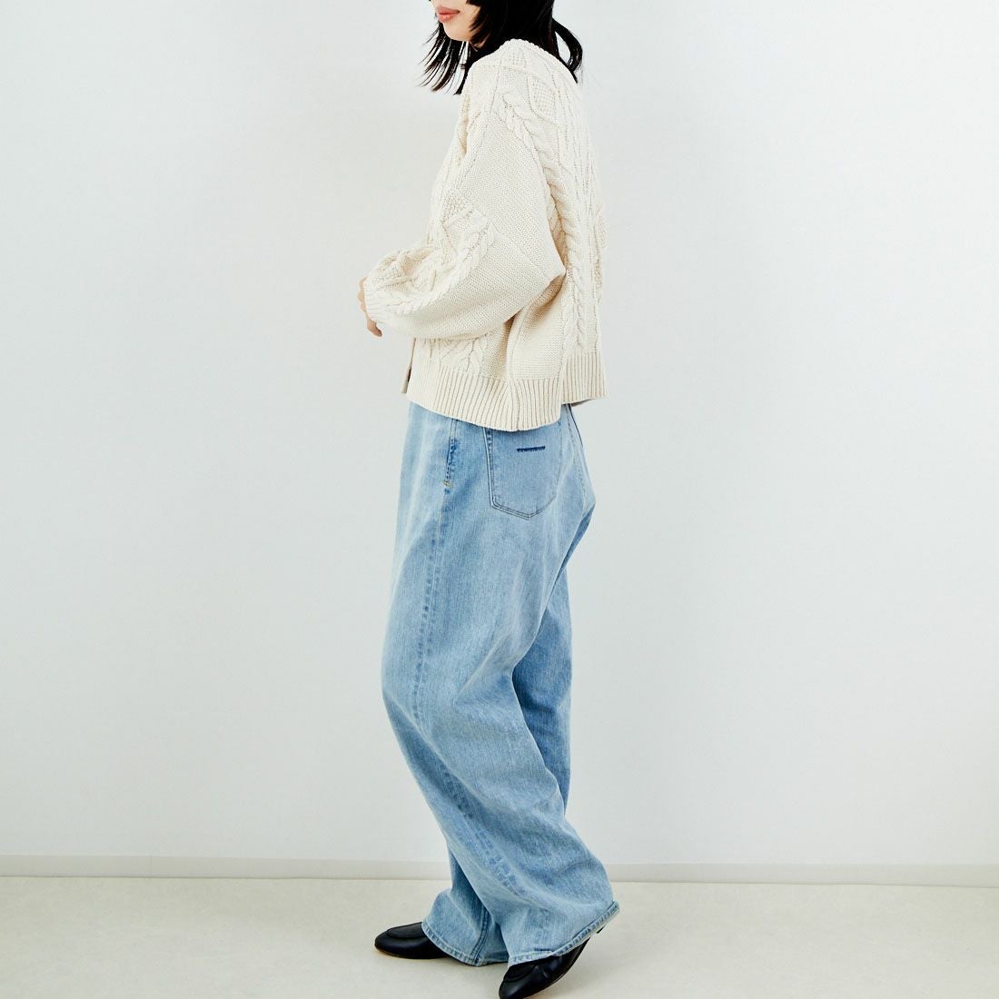 Jf Ready Made [ジェイエフレディメイド] 2WAYケーブル編みショート丈クルーネックカーディガン [123805] BEIGE &&モデル身長：162cm 着用サイズ：F&&