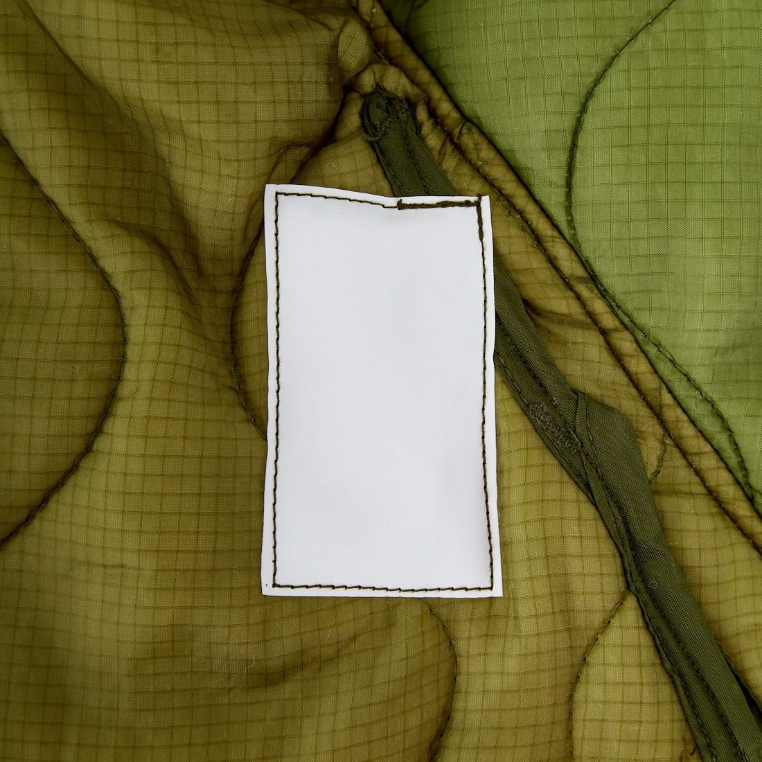 THRIFTY LOOK [スリフティールック] トライアングルスモールトートバッグ [TL25S021] OLIVE