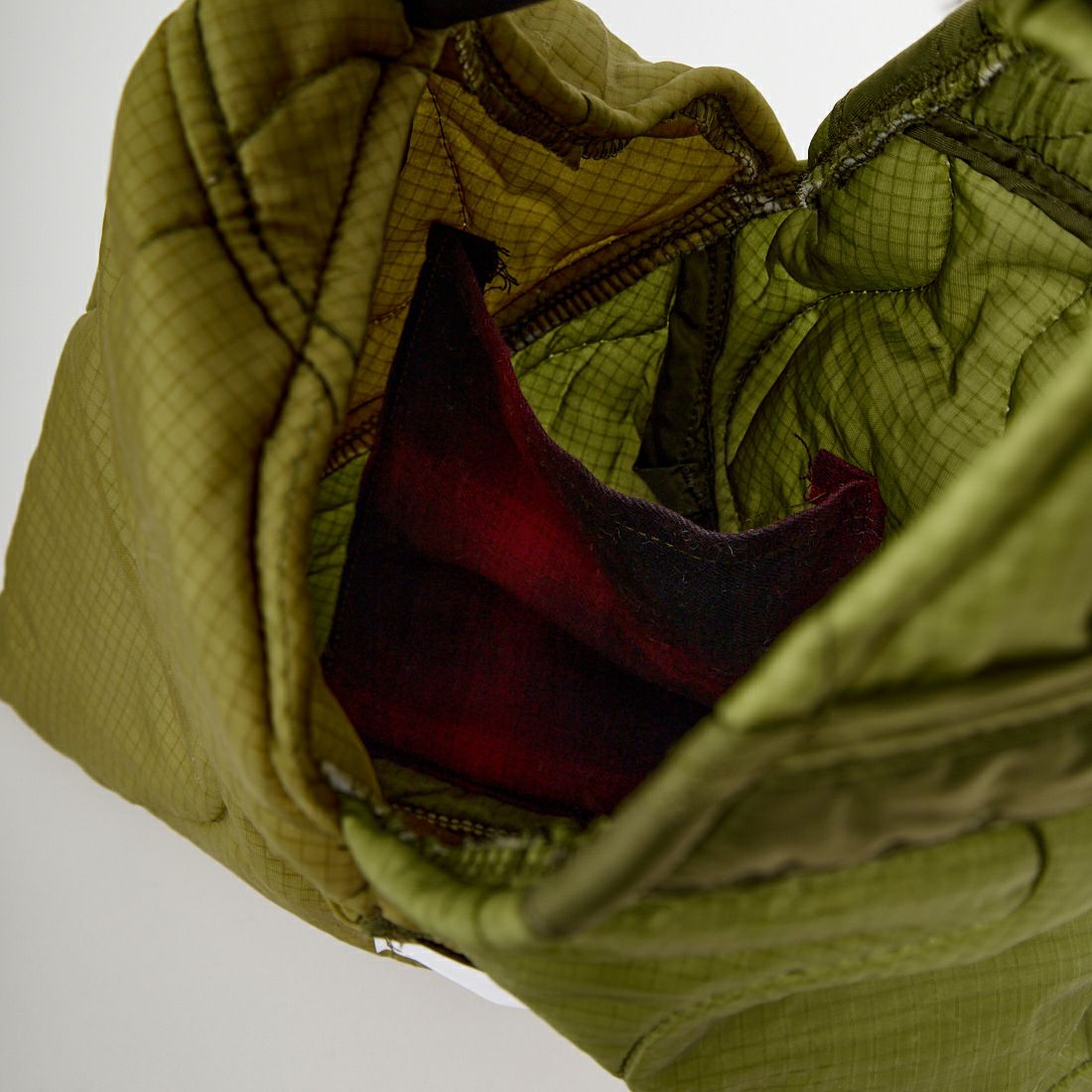 THRIFTY LOOK [スリフティールック] トライアングルスモールトートバッグ [TL25S021] OLIVE