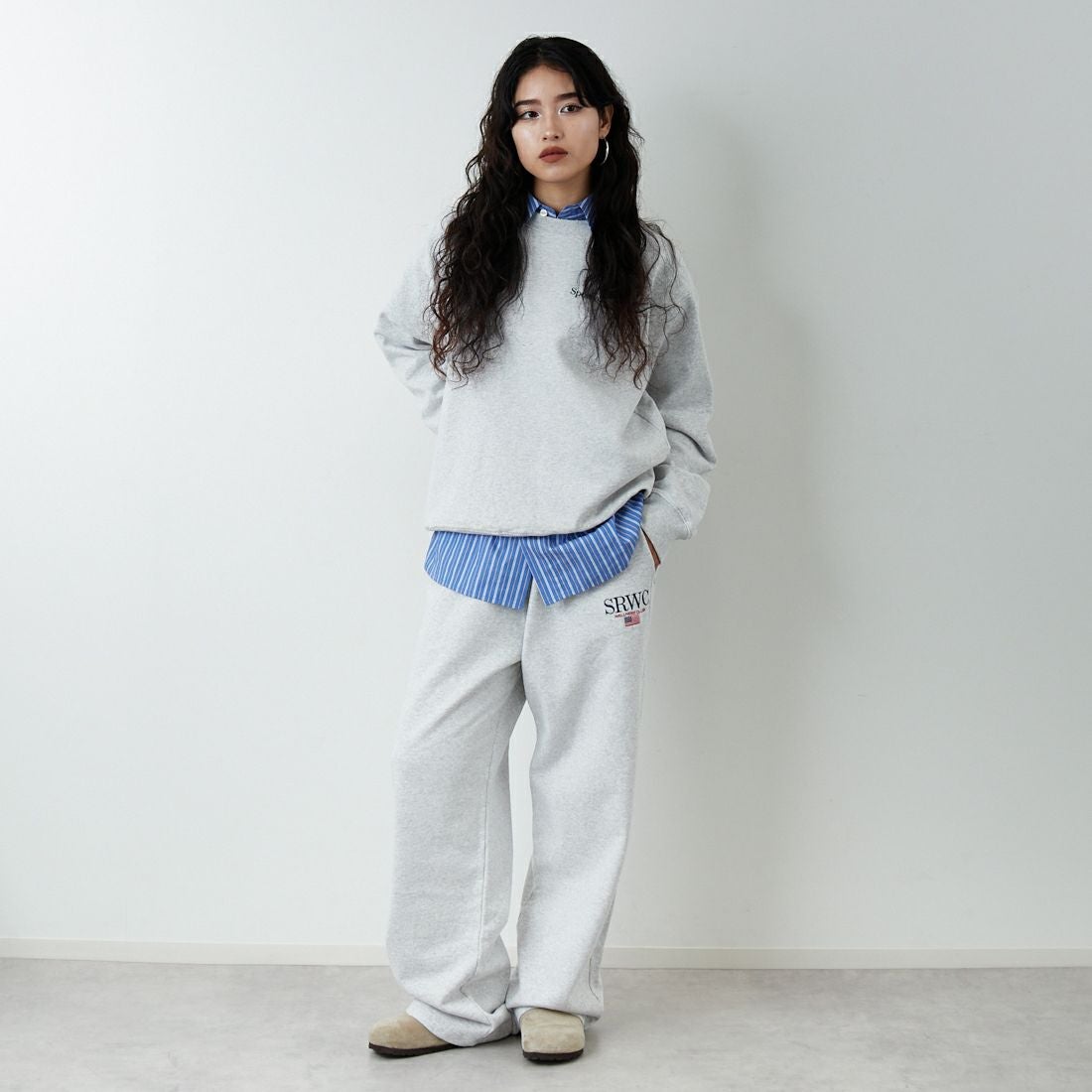 Sporty&Rich [スポーティアンドリッチ] ノーティカル刺繍ワイドスウェットパンツ [PA05563177] H.GRAY &&モデル身長：162cm 着用サイズ：S&&