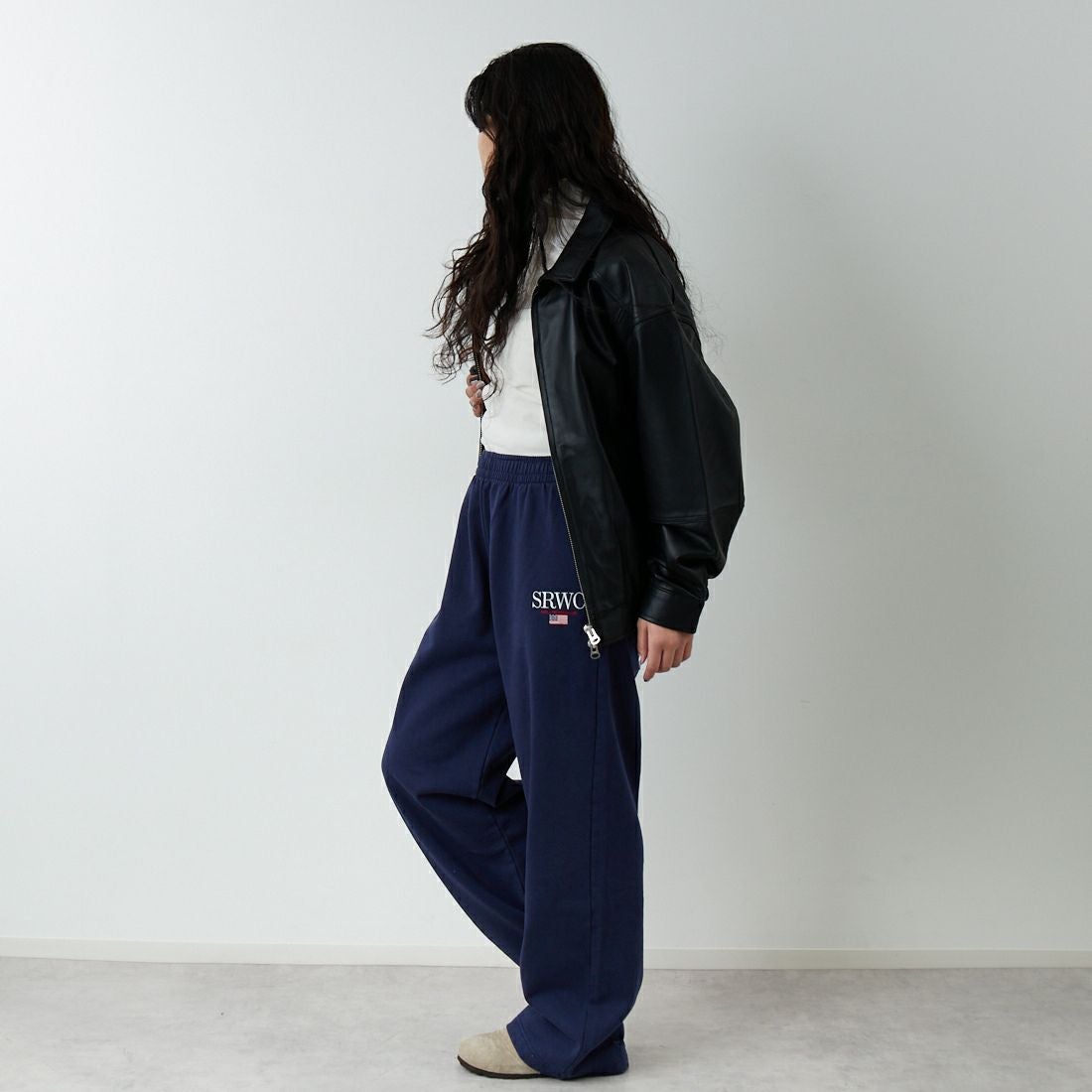 Sporty&Rich [スポーティアンドリッチ] ノーティカル刺繍ワイドスウェットパンツ [PA05563177] D.NAVY &&モデル身長：162cm 着用サイズ：S&&