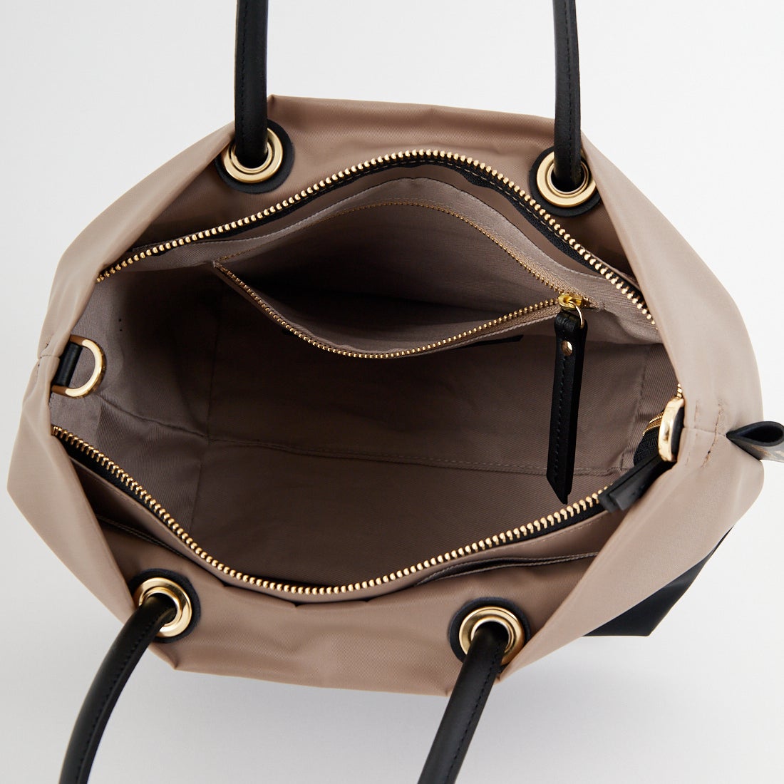 VIOLAd'ORO [ヴィオラドーロ] BIANCA ナイロントートバッグ [V-2249] TAUPE/BLK