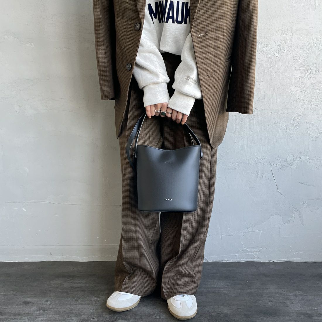 YAHKI [ヤーキ] フェイクレザークロスボディバッグ [YH-770] BLACK