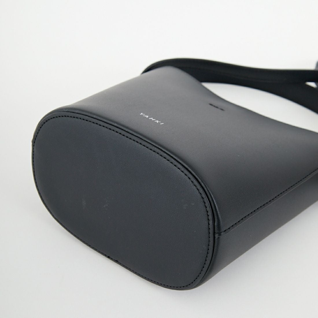YAHKI [ヤーキ] フェイクレザークロスボディバッグ [YH-770] BLACK