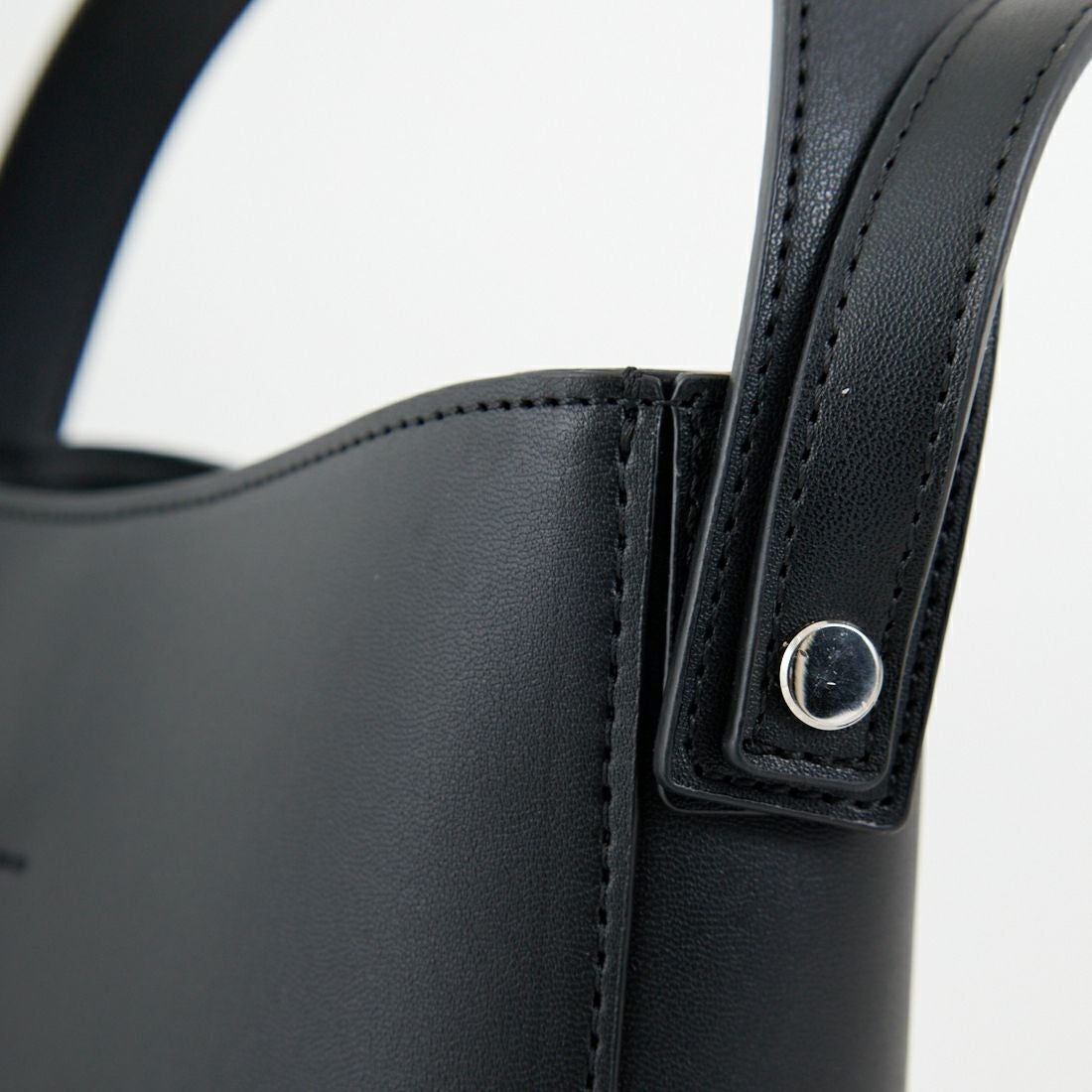 YAHKI [ヤーキ] フェイクレザークロスボディバッグ [YH-770] BLACK