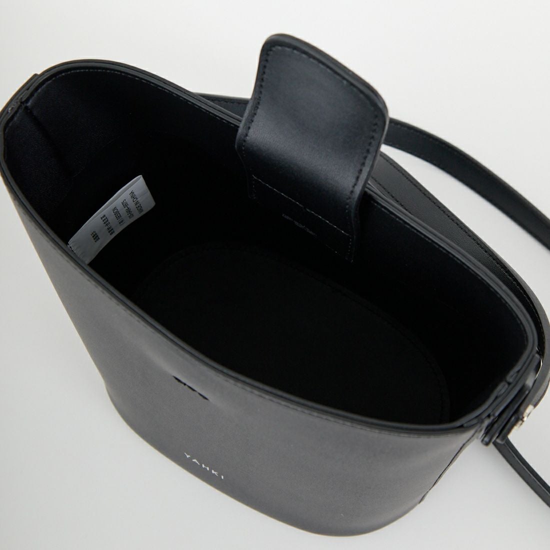 YAHKI [ヤーキ] フェイクレザークロスボディバッグ [YH-770] BLACK