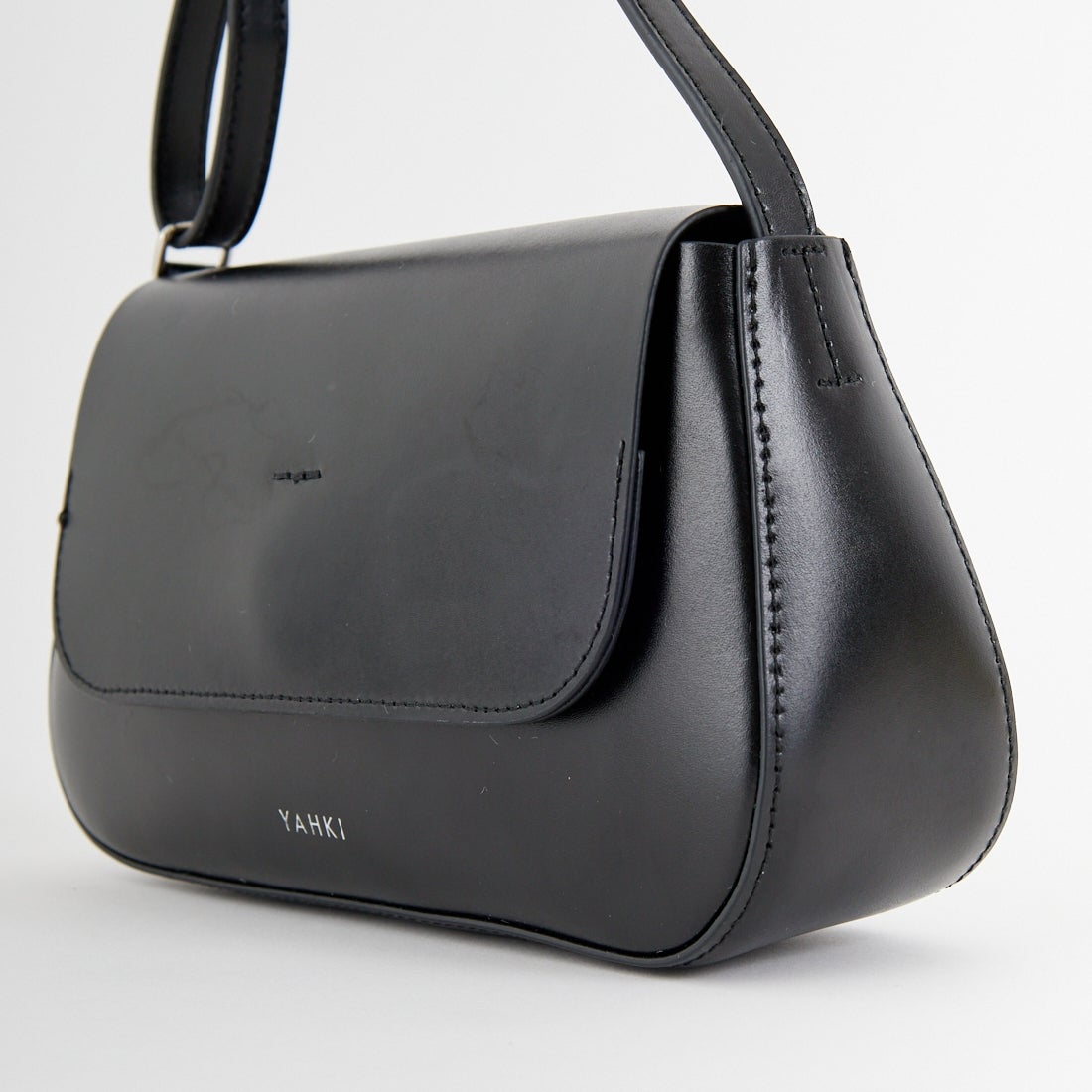 YAHKI [ヤーキ] レザークロスボディバッグ [YH-768] BLACK