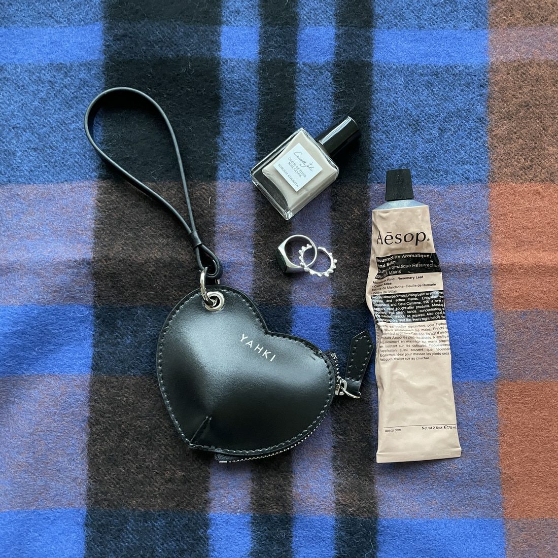 YAHKI [ヤーキ] ハートレザーマルチケース [YH-640C] BLACK